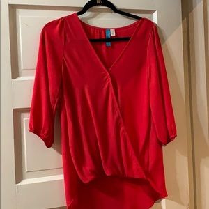Red qtr sleeve top